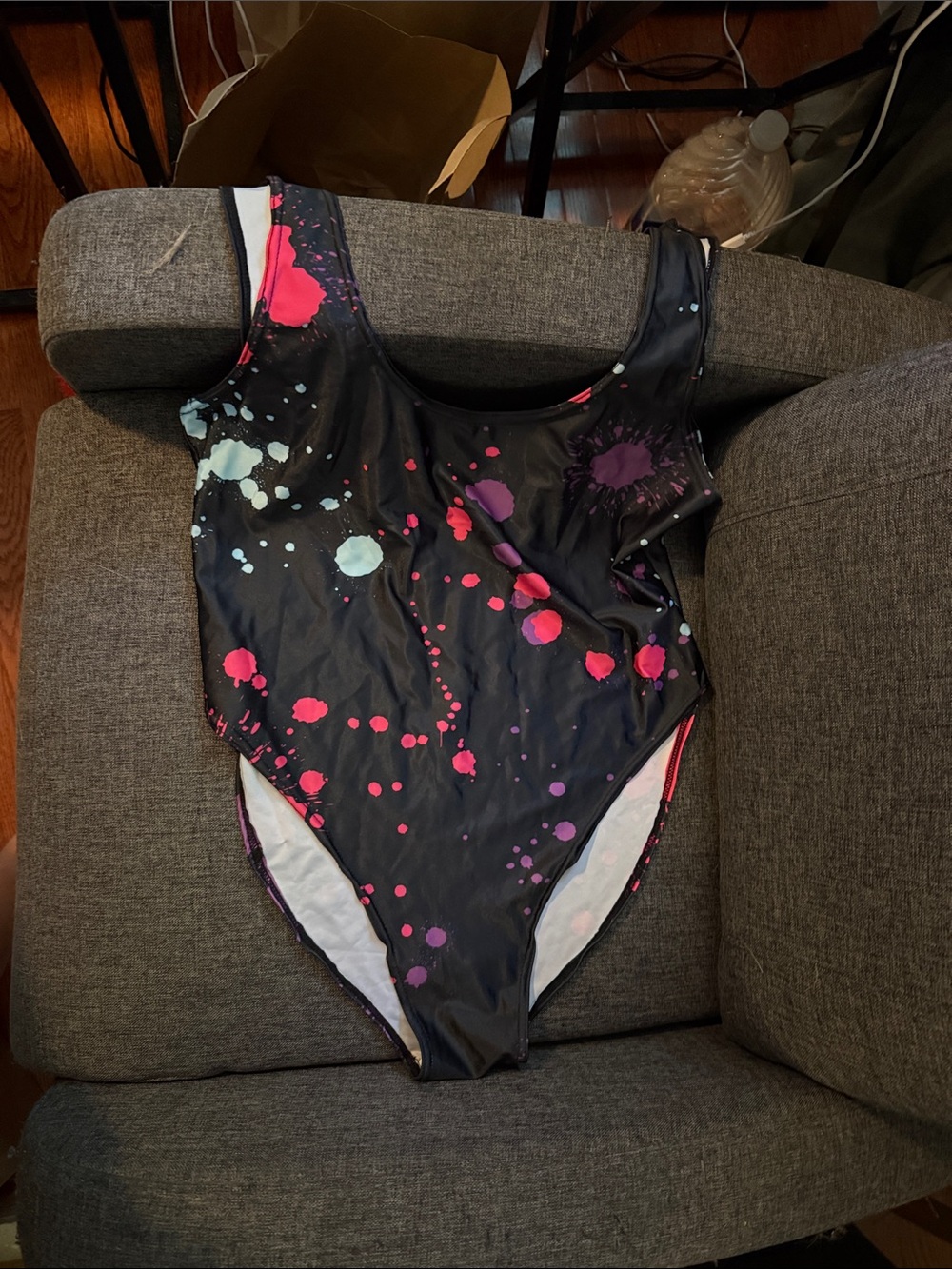 Splatter paint one piece in 3xl runs small